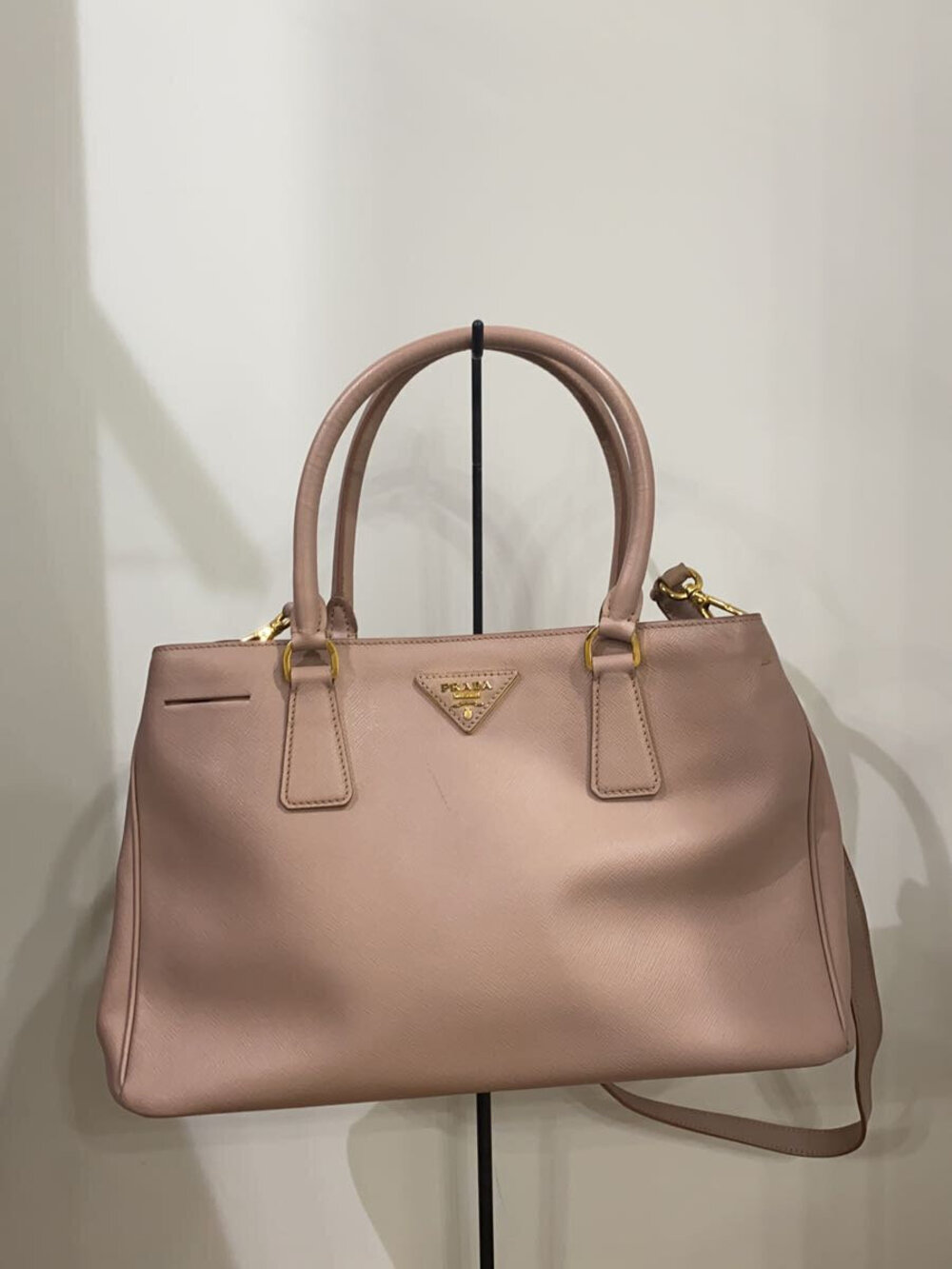 Prada Galleria Saffiano Handbag Pink